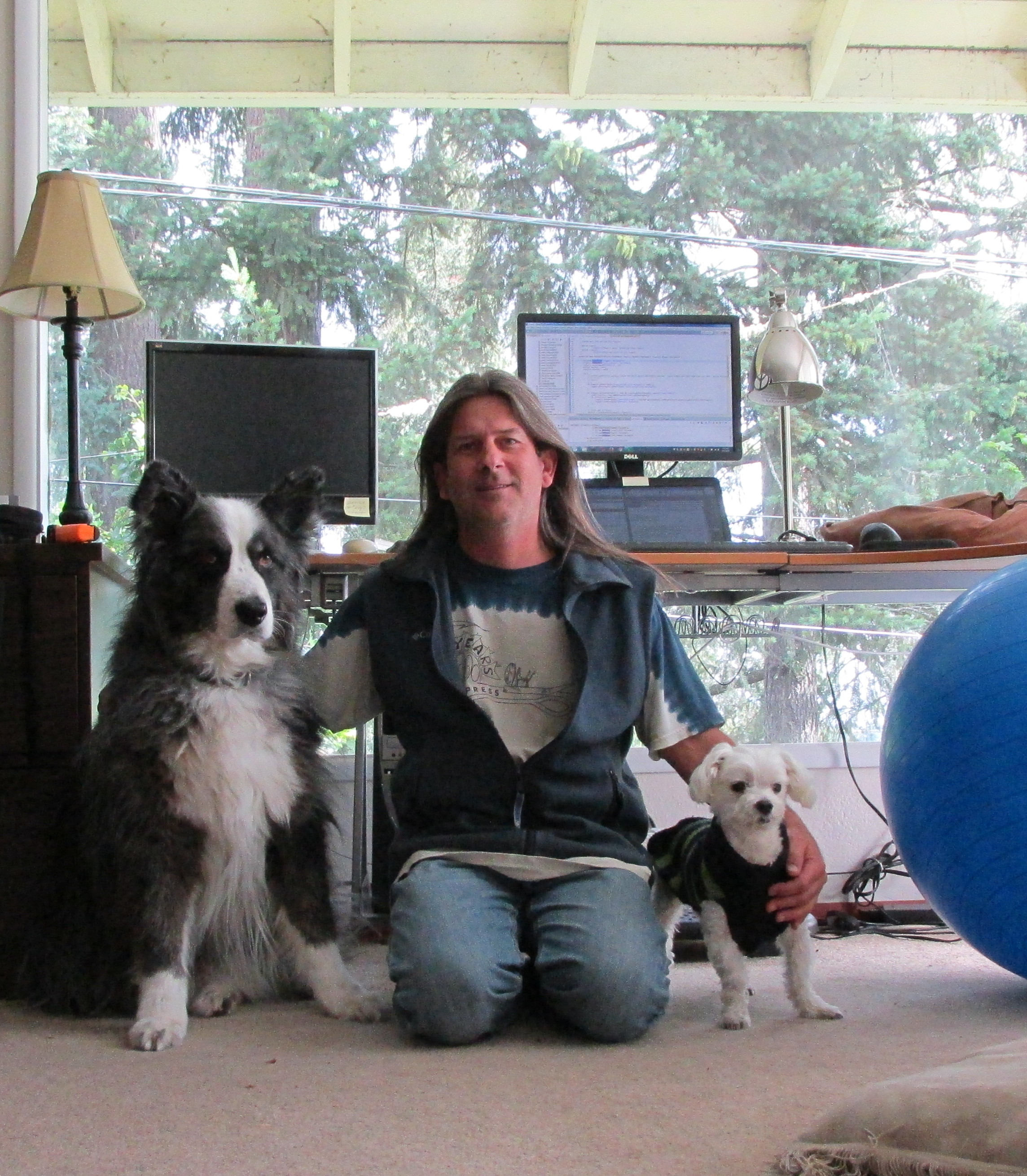 MePosingWithDogs03_cropped